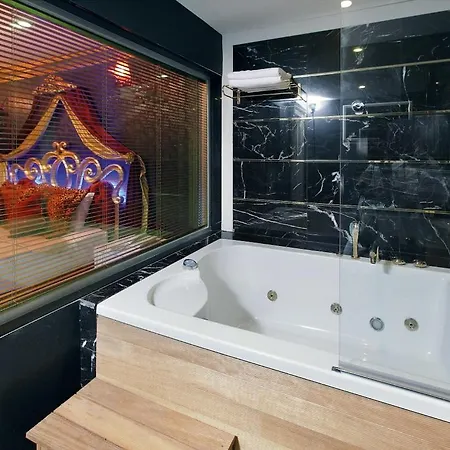 Camelot Boutique Akyarlar